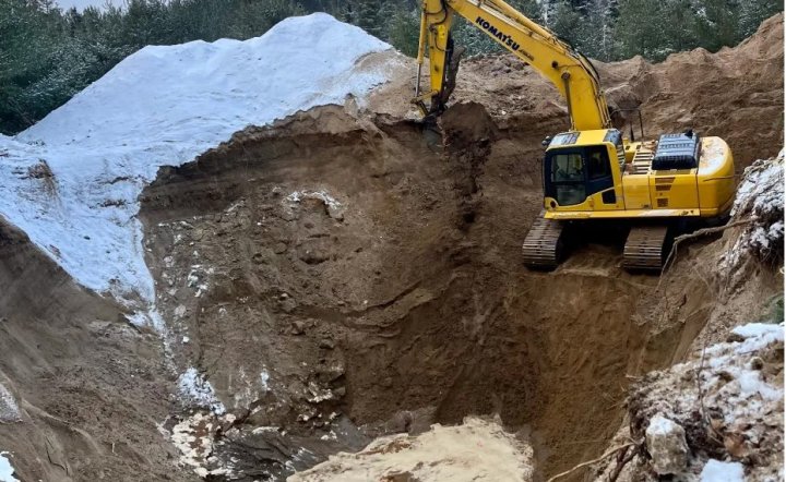 <ul> <li>Fournisseur & Installateur des puits filtrants Gélinite.</li> </ul>